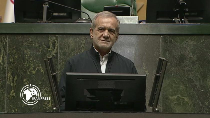 Iranpress: Pezeshkian : Those Who Plunder World Have No Right to Call Our Heroes Looters