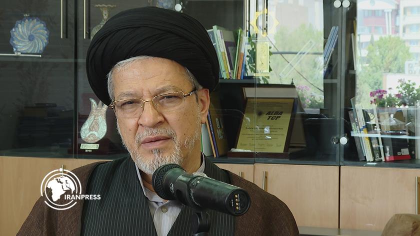 Iranpress: Sustainable Peace Can be Achieved via Education: University Professor