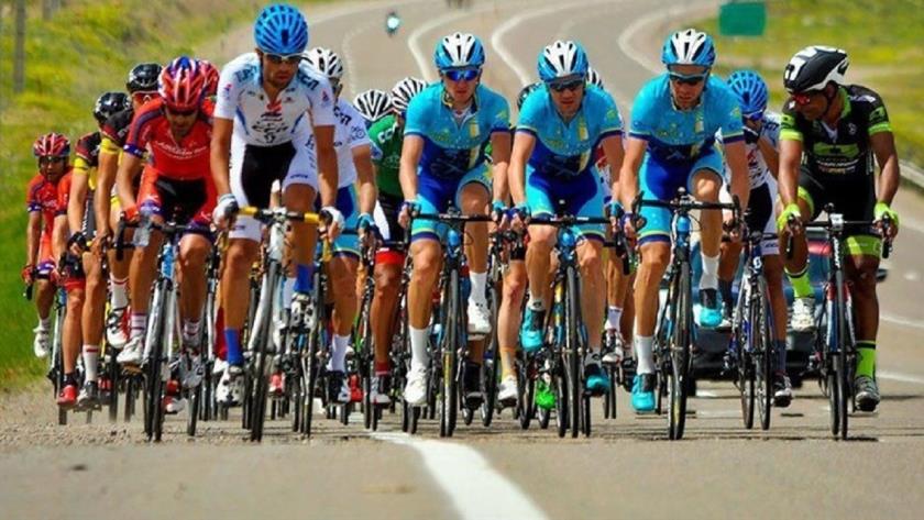 Iranpress: 37th Iran-Azerbaijan Cycling Tour Launches in Tabriz