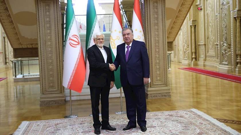 Iranpress: Iran’s First Vice President Meets Tajik President, Visits Industrial Site in Dushanbe