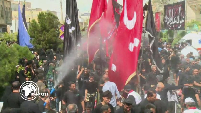 Iranpress: VIDEO: Ashura Mourning Rituals in Tehran