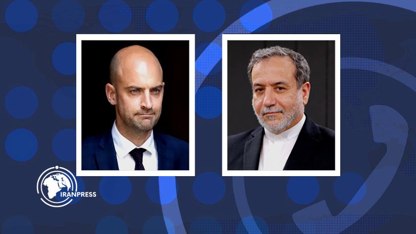 Iranpress: Iran, France Discuss Regional Developments, Consular Relations