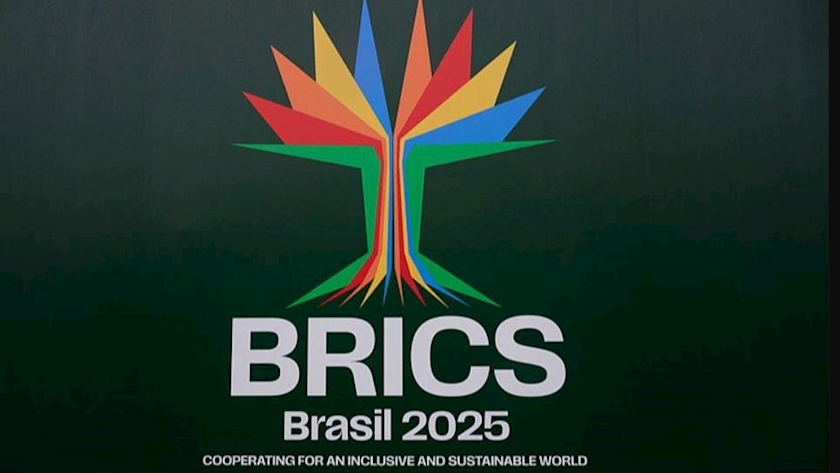 Iranpress: Araghchi Arrives in Brazil for BRICS Summit