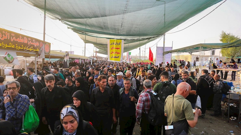 Iranpress: 1.2M Iranians Cross Mehran Border Into Iraq for Arba’een Pilgrimage
