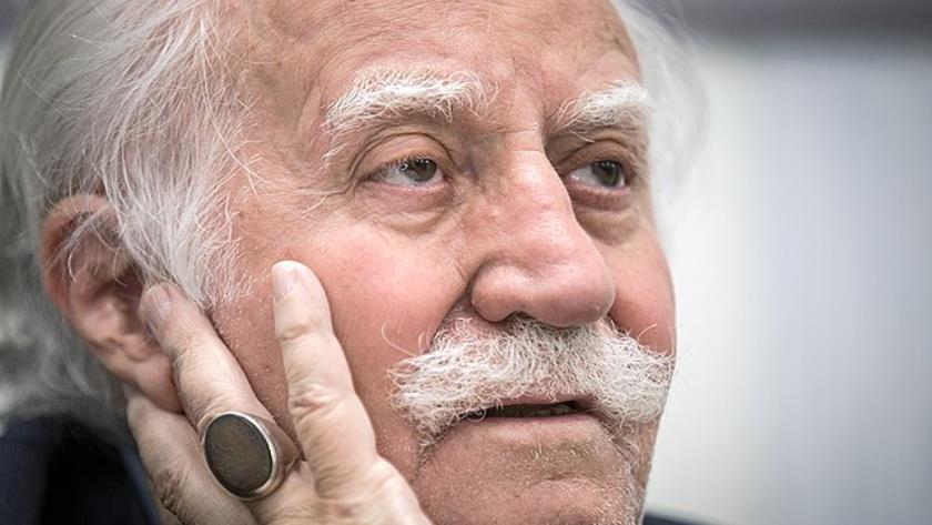 Iranpress: Iranian Artist Mahmoud Farshchian Passes Away