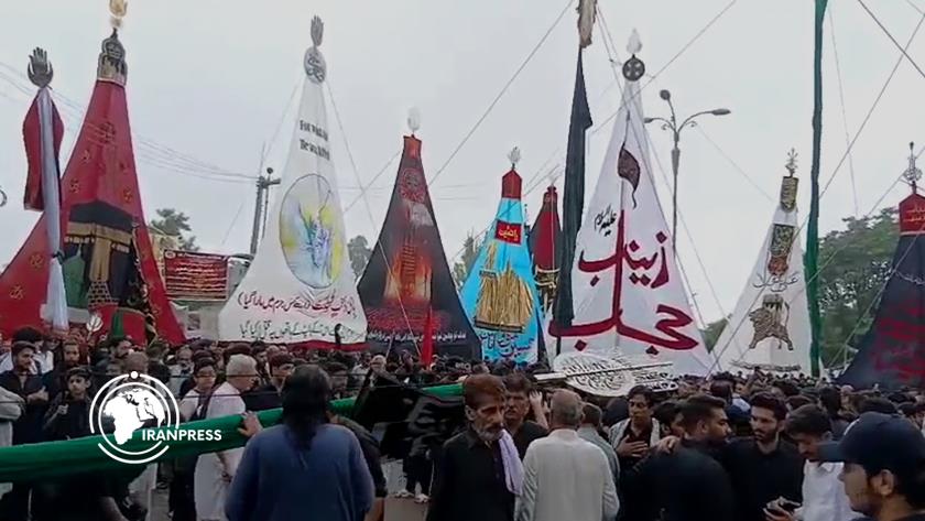 Iranpress: Arbaeen of Imam Hussain Observed Across Pakistan
