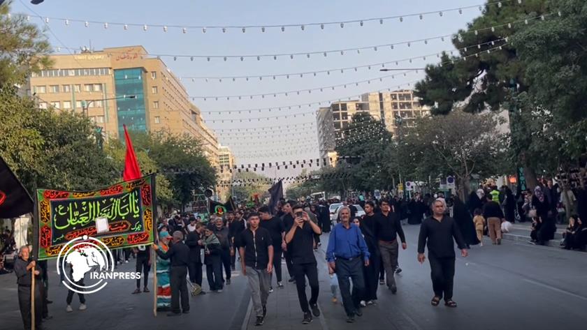 Iranpress: Mashhad Streets Filled With Devotion for Prophet Muhammad (PBUH) and Imam Hassan (AS)