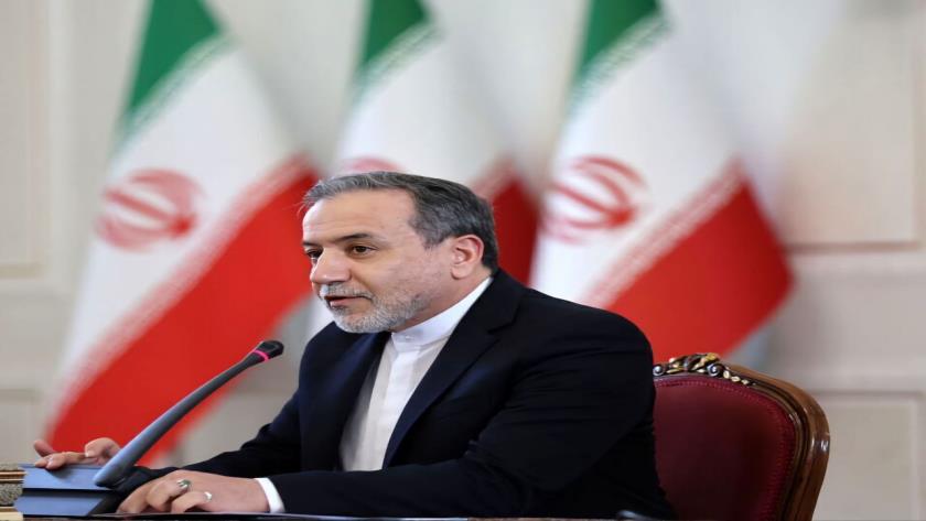 Iranpress: Iranian FM, Senior European Diplomats Hold Phone Talks on Nuclear Case 