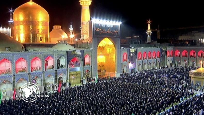 Iranpress: Pilgrims Observe "Sham-e-Ghariban" Rituals for Imam Reza 