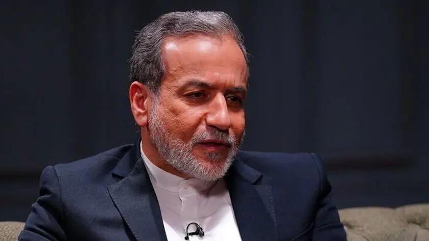 Iranpress: Iran’s FM Warns E3: Reimposing Sanctions Is a Strategic Mistake 