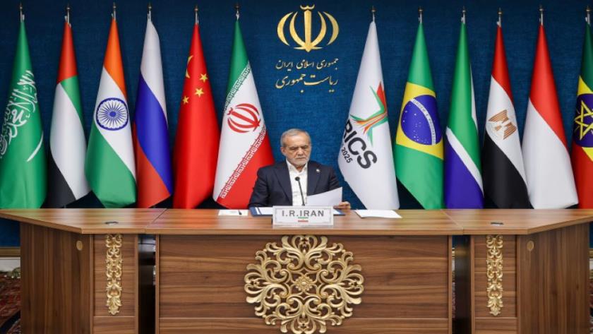 Iranpress: Iran’s President Urges BRICS to Counter Unilateralism, Reform Global Order 
