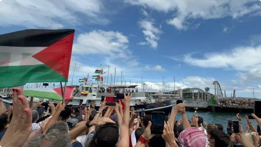 Iranpress: ‘Sumud’ Flotilla Vows to Continue Toward Gaza Despite Israeli Strike