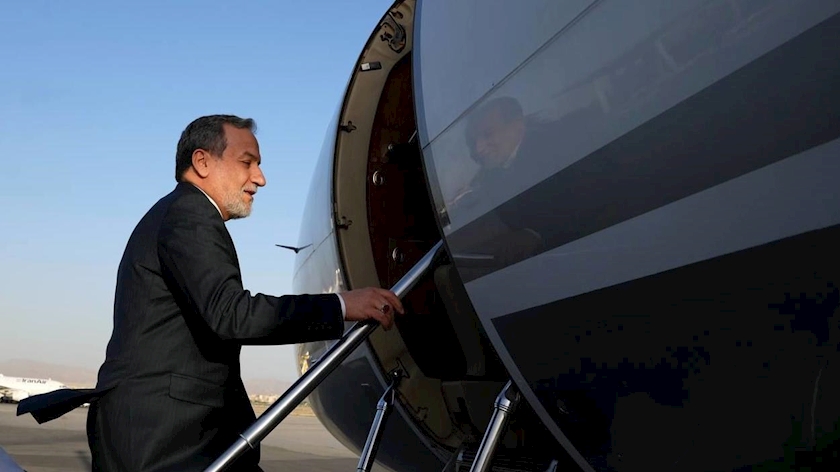 Iranpress: Iran’s FM Araghchi Heads to Qatar for OIC Emergency Meeting