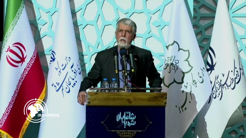 Iranpress: Culture Min: Shahriar, Poet Bridging Faith, Identity, and Cultures
