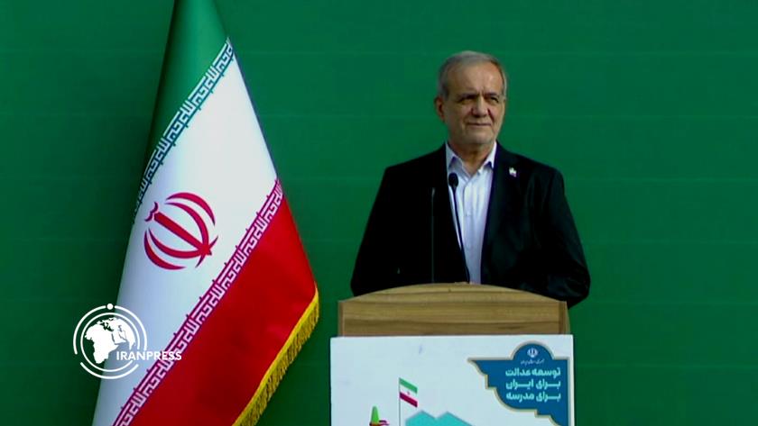 Iranpress: Pezeshkian: Government to Provide All Necessary Resources for Students