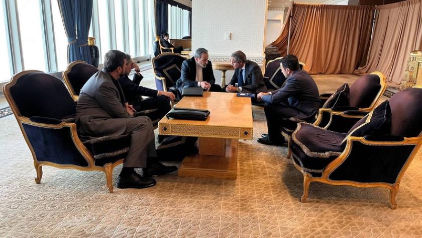 Iranpress: Iranian FM Holds Second Meeting with Head of IAEA in NY