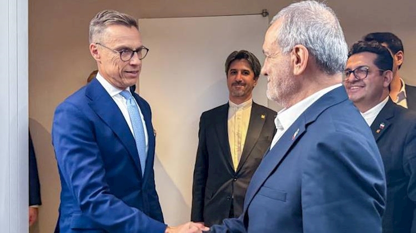 Iranpress: Pezeshkian Says Less Progress has been Made in Relations with Europe