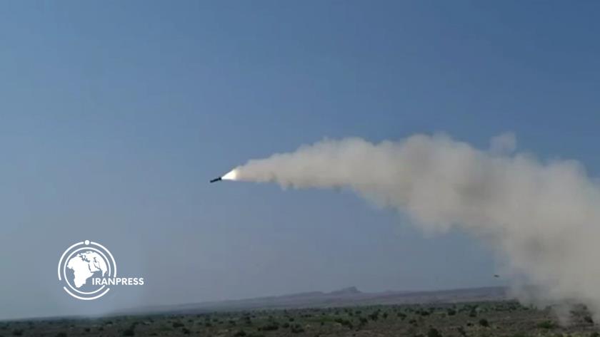 Iranpress: Pakistan Successfully Test-Fires Fatah-4  Missile