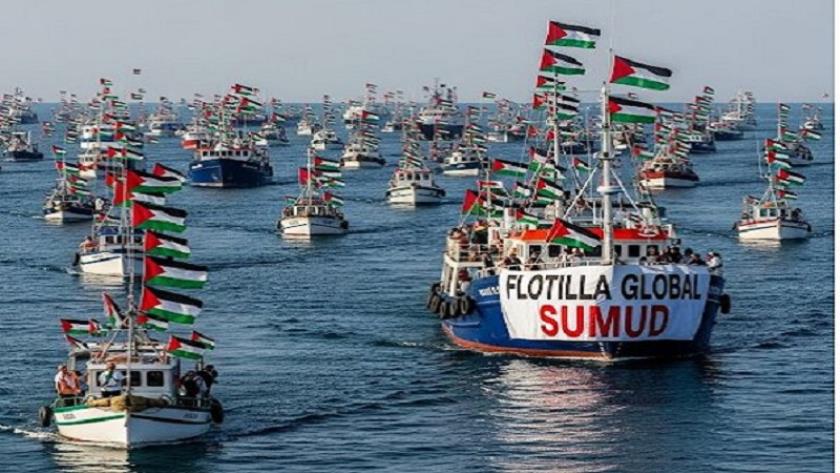 Iranpress: First Vessel of Sumud Flotilla Arrives in Gaza Coasts