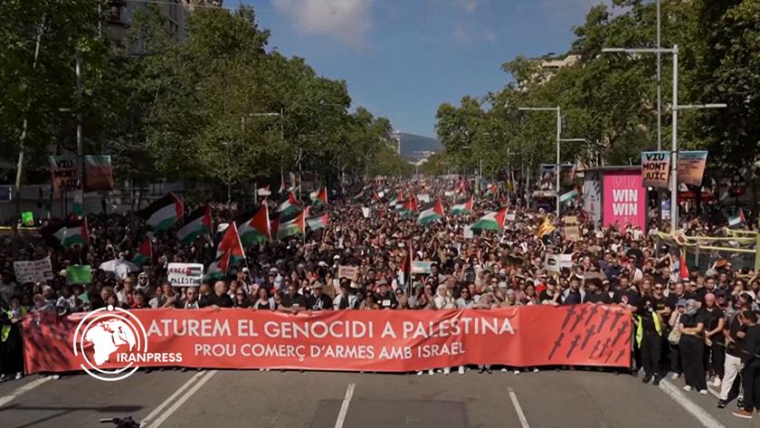 Iranpress: Barcelona Erupts in Solidarity With Gaza