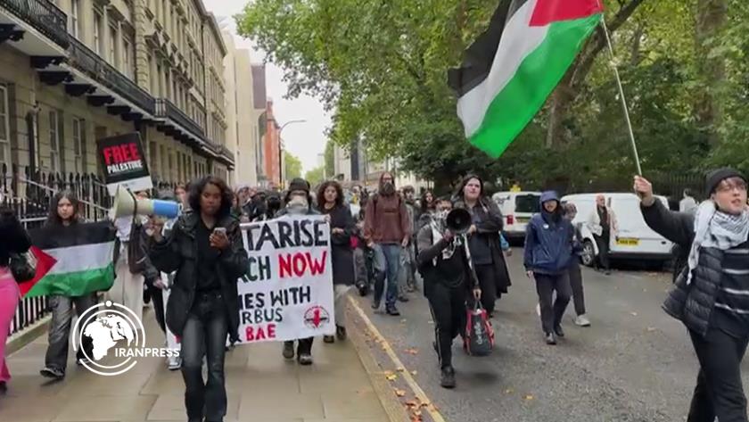 Iranpress: London Police Clash With Pro-Palestine Demonstrators, Arrest Several Protesters