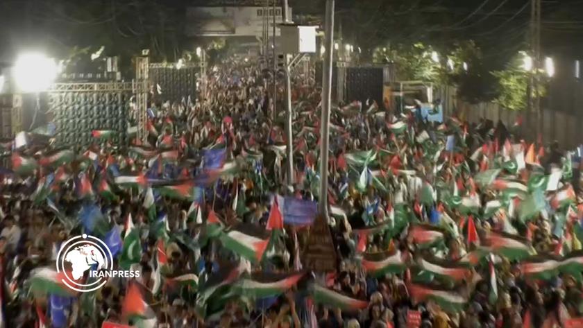 Iranpress:  Thousands Rally in Lahore to Reject Trump’s Two-State Plan