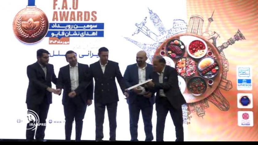 Iranpress: Iranian Culinary Consortium Honors Leading Culinary Figures