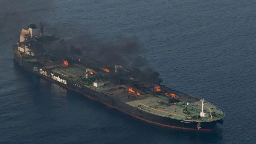 Iranpress: Explosion Strikes Cameroonian Oil Tanker off Yemen Coast
