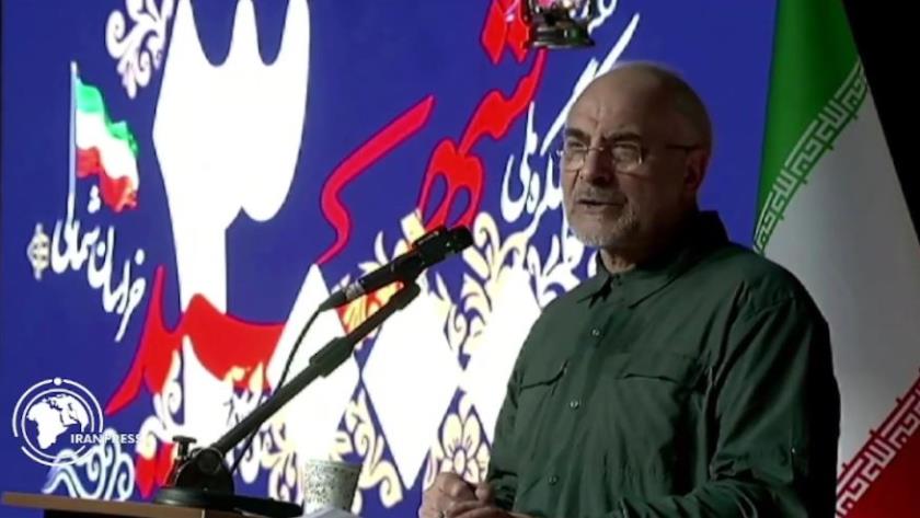 Iranpress: Qalibaf: Culture of Resistance, Self-Sacrifice Breaks Deadlocks 