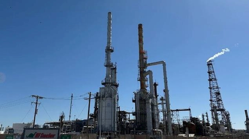 Iranpress: Explosion Rocks U.S. Oil Refinery in New Mexico, Thick Smoke Reported