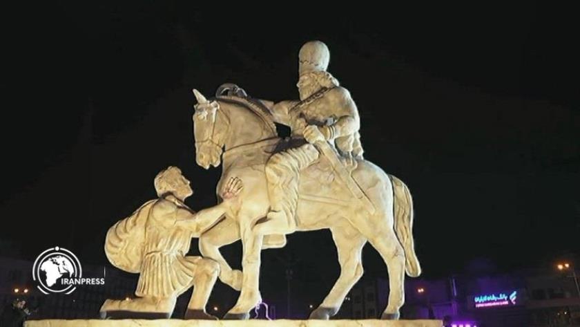 Iranpress: Unveiling of the Statue of “Shapur II” and the Historic Defeat of Valerian 