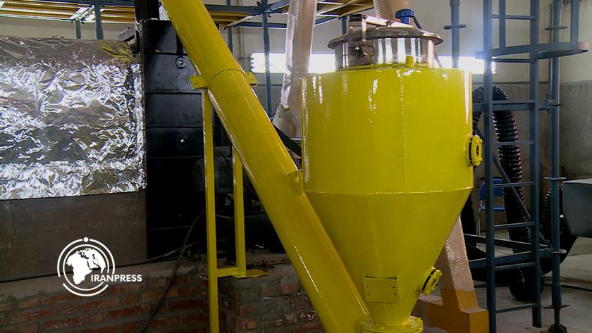Iranpress: Iranian Knowledge Based Company Produces Eco-Friendly Fertilizer Device