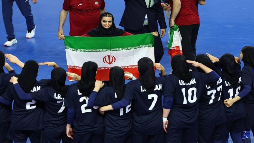 Iranpress: Iran Women’s Handball Team Secures First Victory at Islamic Solidarity Games