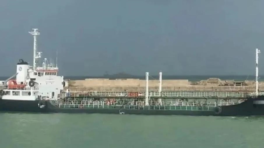 Iranpress: IRGC Navy Seizes Violating Tanker off Southern Makran Coast