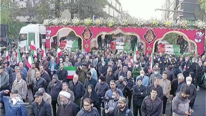 Iranpress: Iran Holds Nationwide Funerals for 300 Unknown Martyrs