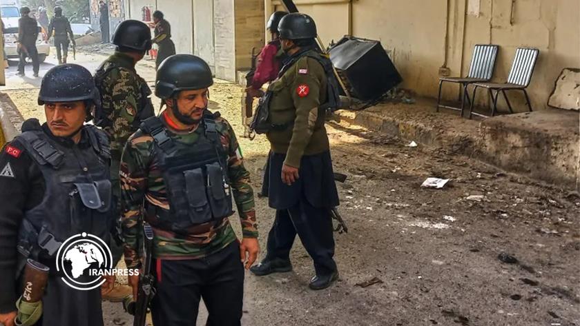 Iranpress: Suicide Attack on Security Compound Kills Six in Peshawar, Pakistan