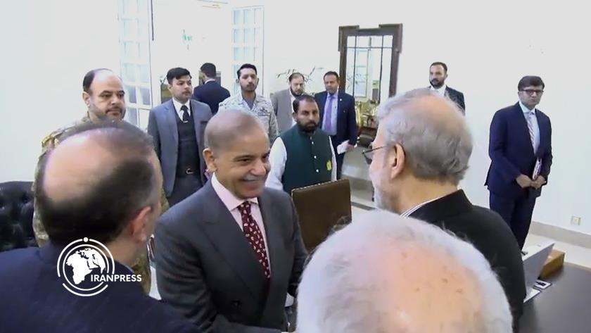 Iranpress: Iran’s Larijani Meets Pakistani PM to Deepen Bilateral Ties