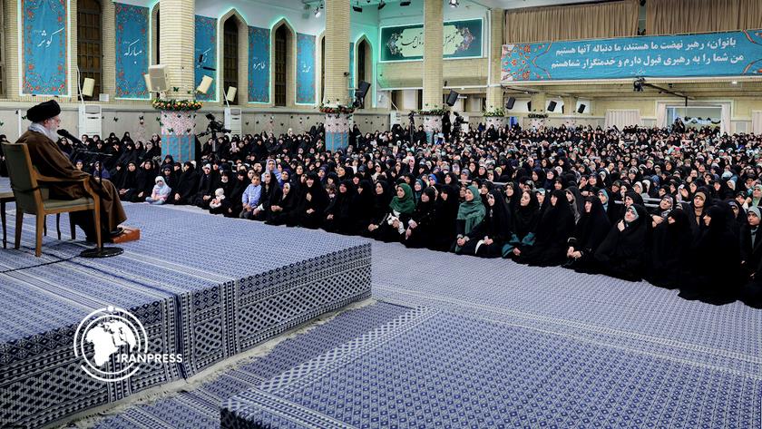 Iranpress: Leader Praises Women’s Status in Islam, Criticizes Western Approach