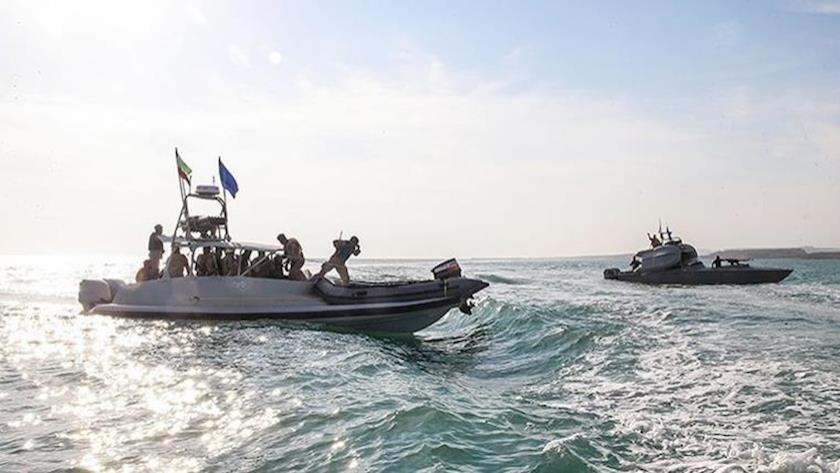 Iranpress: IRGC Seizes Vessel Carrying 350,000 Liters of Smuggled Fuel