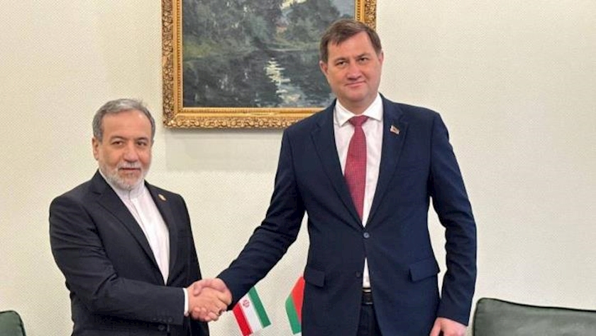 Iranpress: Iran, Belarus Sign Three Cooperation Documents