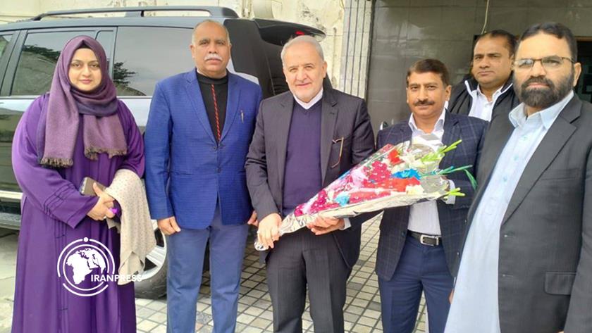 Iranpress: Iran Envoy to Islamabad Highlights Media Cooperation for Deeper Ties
