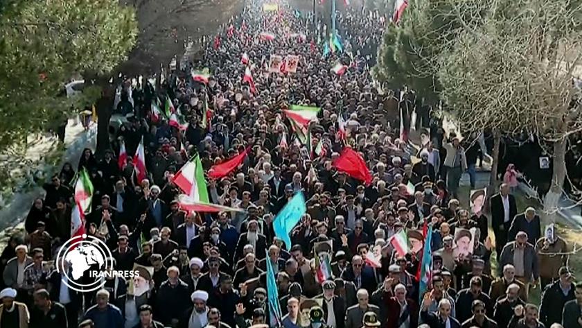 Iranpress: Iranians in Nationwide Rallies Condemn Terrorist Attacks, Widespread Vandalism