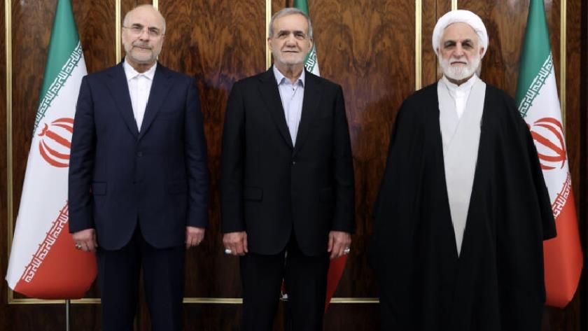 Iranpress: Iran’s Top Officials Pledge Full Commitment to Address Economic Challenges
