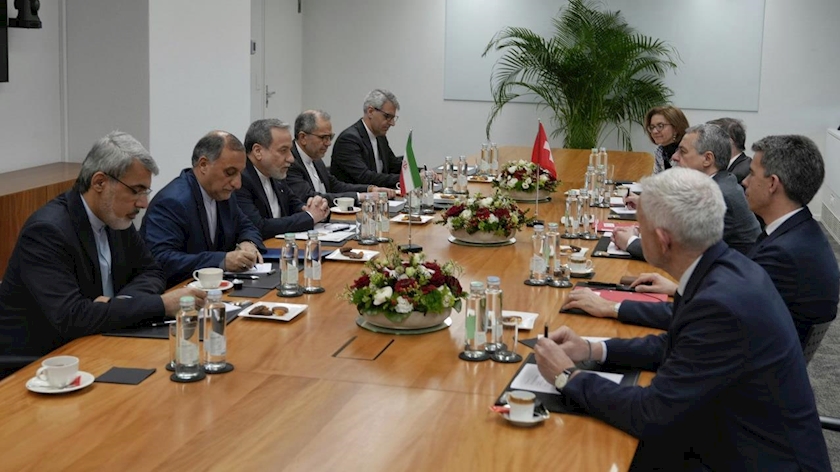 Iranpress: Araghchi Meets Swiss Counterpart as Iran-U.S. Talks Show ‘Tangible Progress’