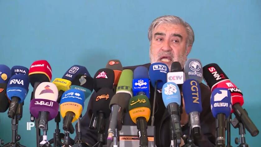 Iranpress: Iranian Official Warns 