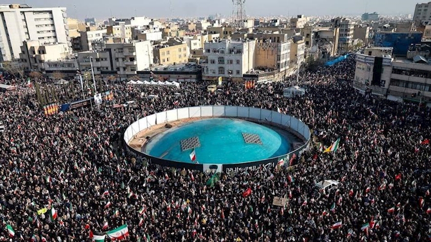 Iranpress: Mass Gathering Across Iran to Pledge Allegiance to New Leader