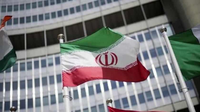 Iranpress: Iran Seeks Compensation from Five Arab States over Role in War
