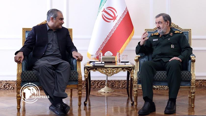 Iranpress: Iran, Pakistan Emphasize Strategic Depth in Talks