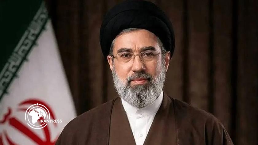 Iranpress: Leader Calls for National Unity, Warns Against Divisive Rhetoric