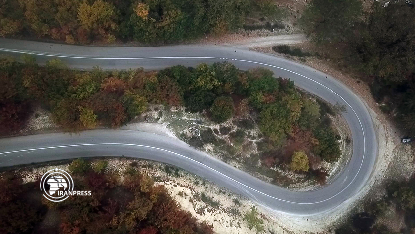 Iranpress: Route forestière de Royan vers Kodir; rêveur, accrocheur en automne